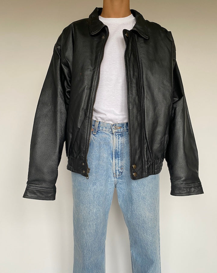 VINTAGE OVERSIZED BLACK LEATHER JACKET 2611
