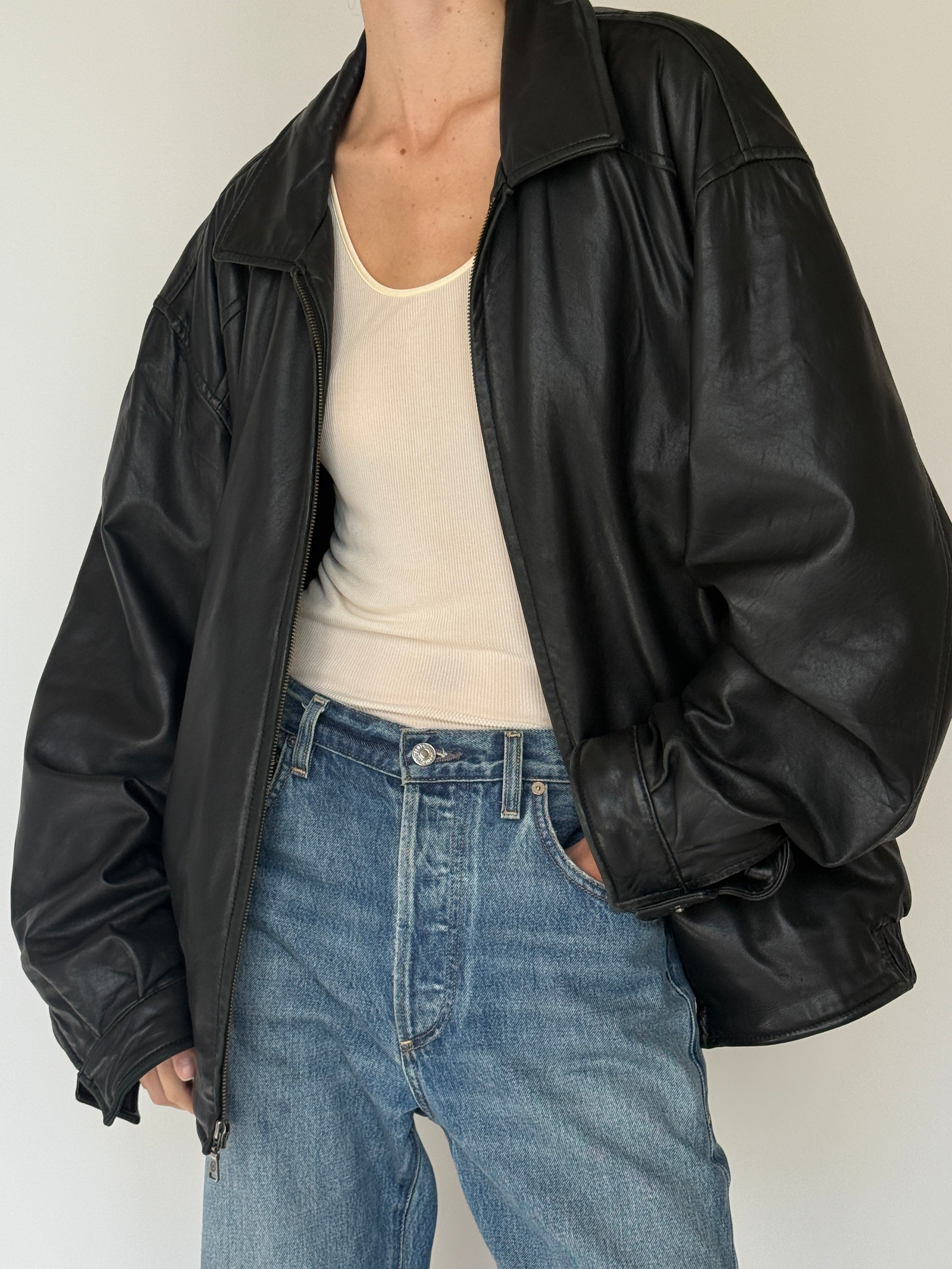 Vintage Oversized Bomber Leather Jacket Black 7046