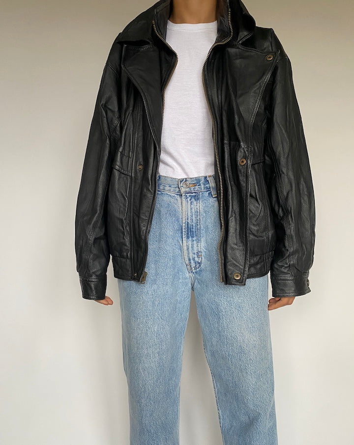 VINTAGE OVERSIZED BLACK LEATHER JACKET 2614