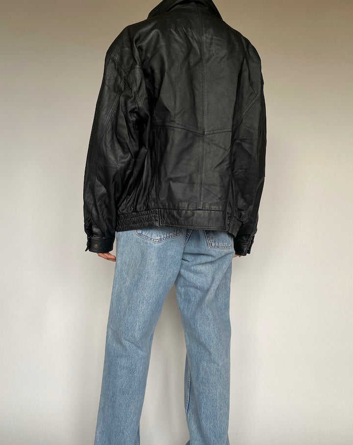 VINTAGE OVERSIZED BLACK LEATHER JACKET 2614
