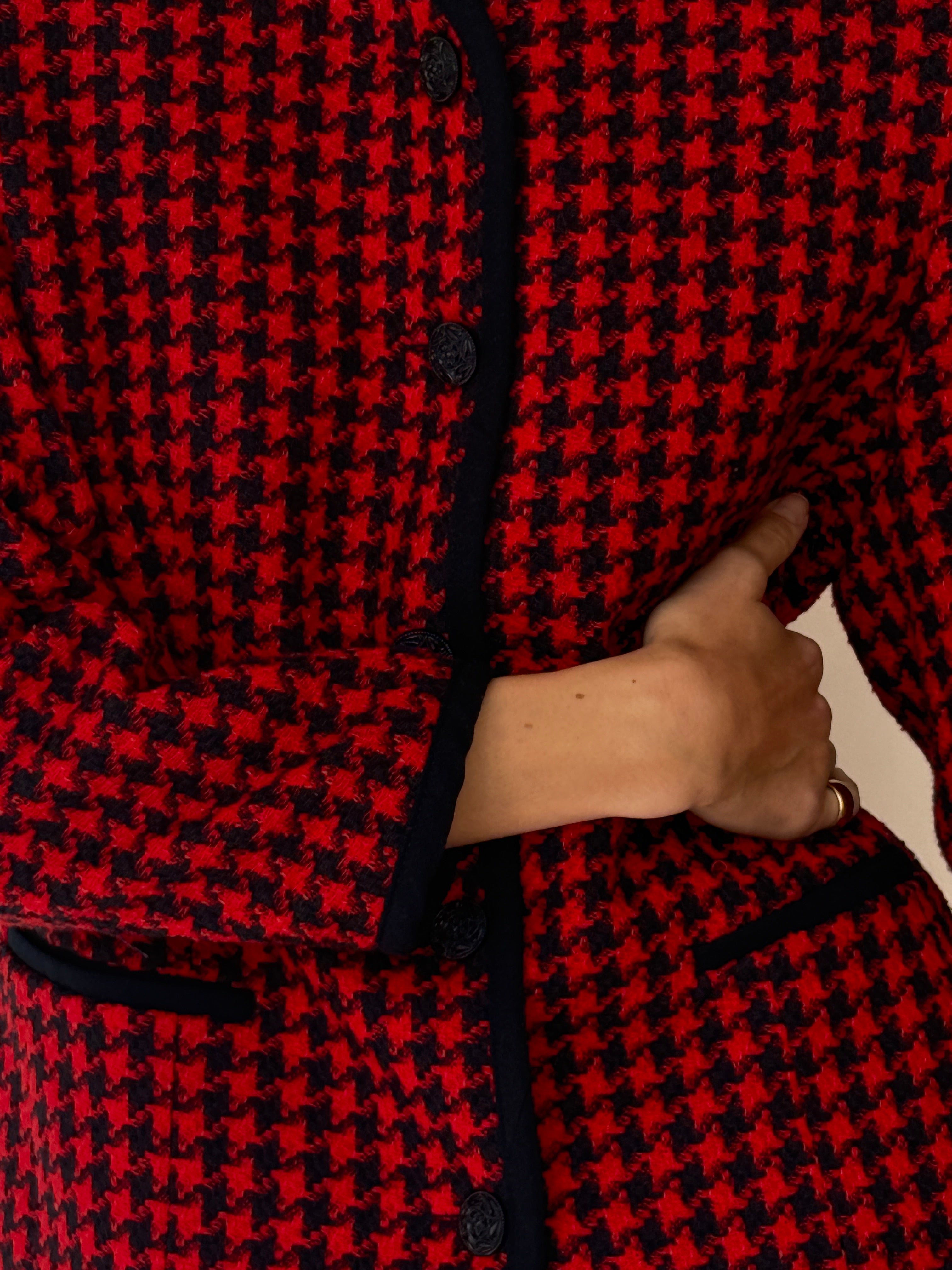 Vintage Houndstooth Woven Blazer Red & Black 7050