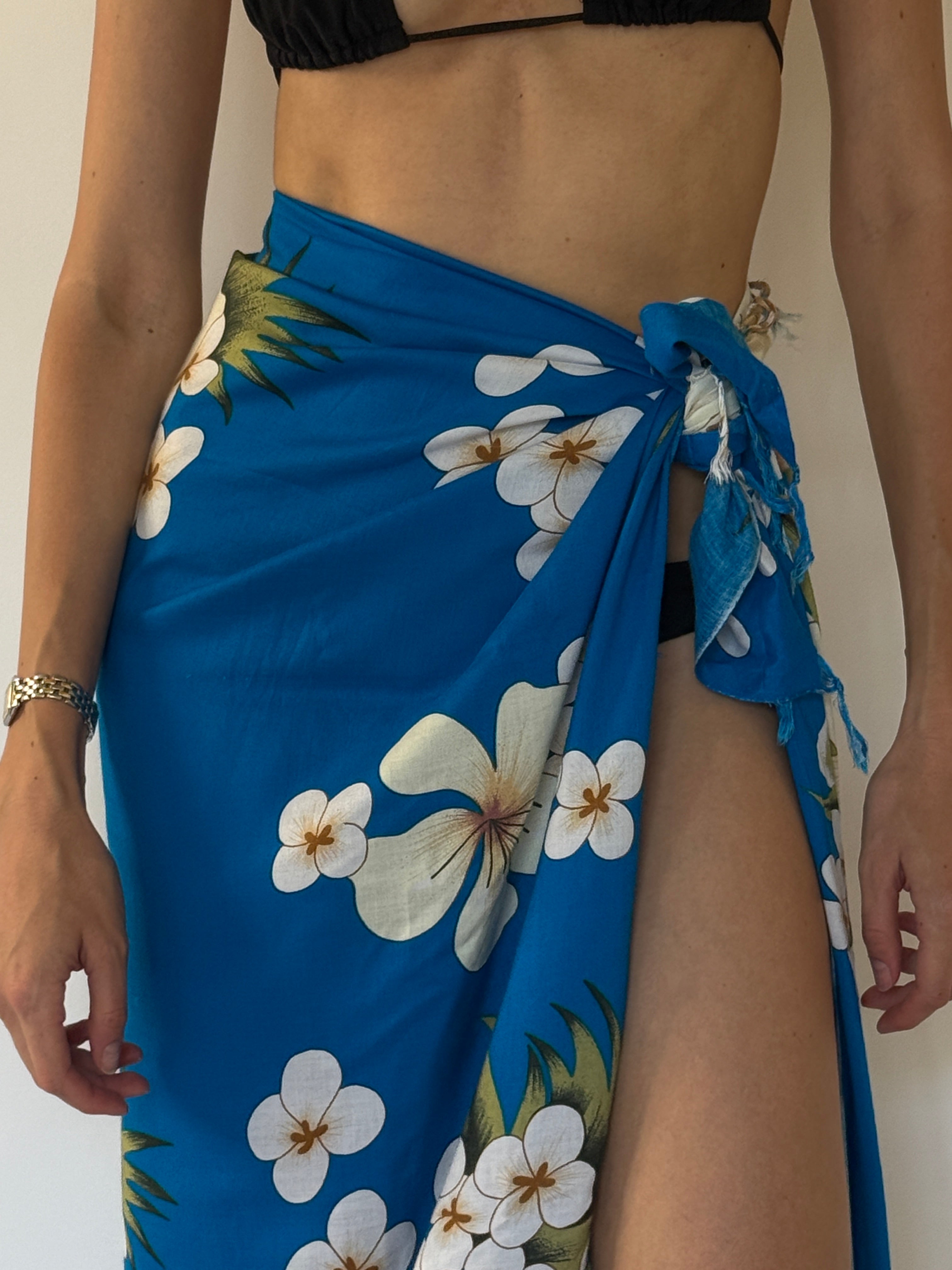 Vintage tropical blue floral beach pareo tassel detail