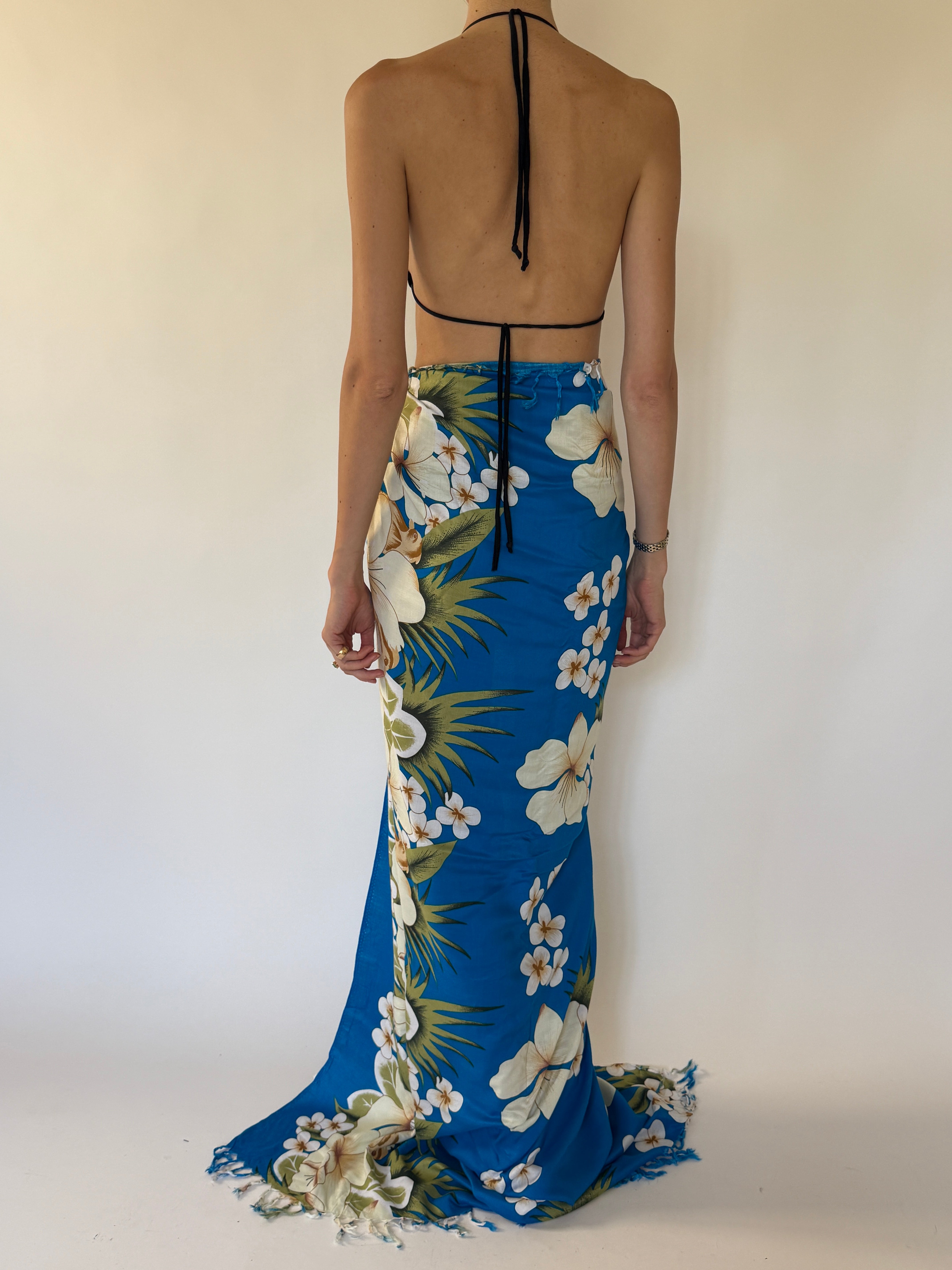 Vintage tropical blue floral beach pareo back view