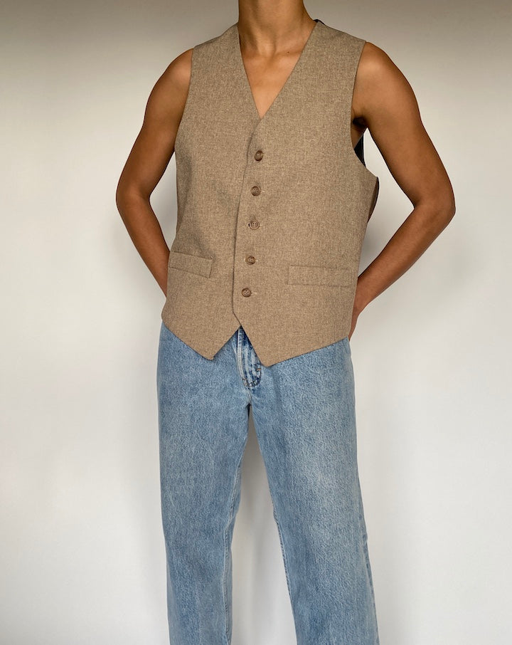 VINTAGE BEIGE LEVIS VEST 2643