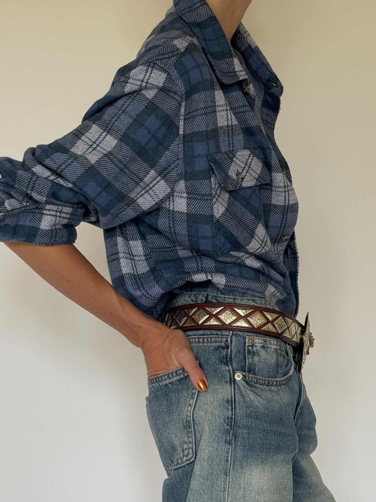 Vintage blue plaid shirt sleeve and side detail