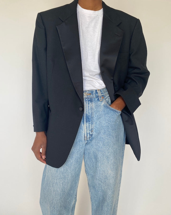 VINTAGE BLACK BLAZER 4095