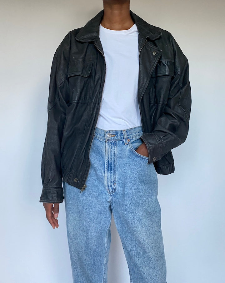 VINTAGE BLACK LEATHER JACKET 3595