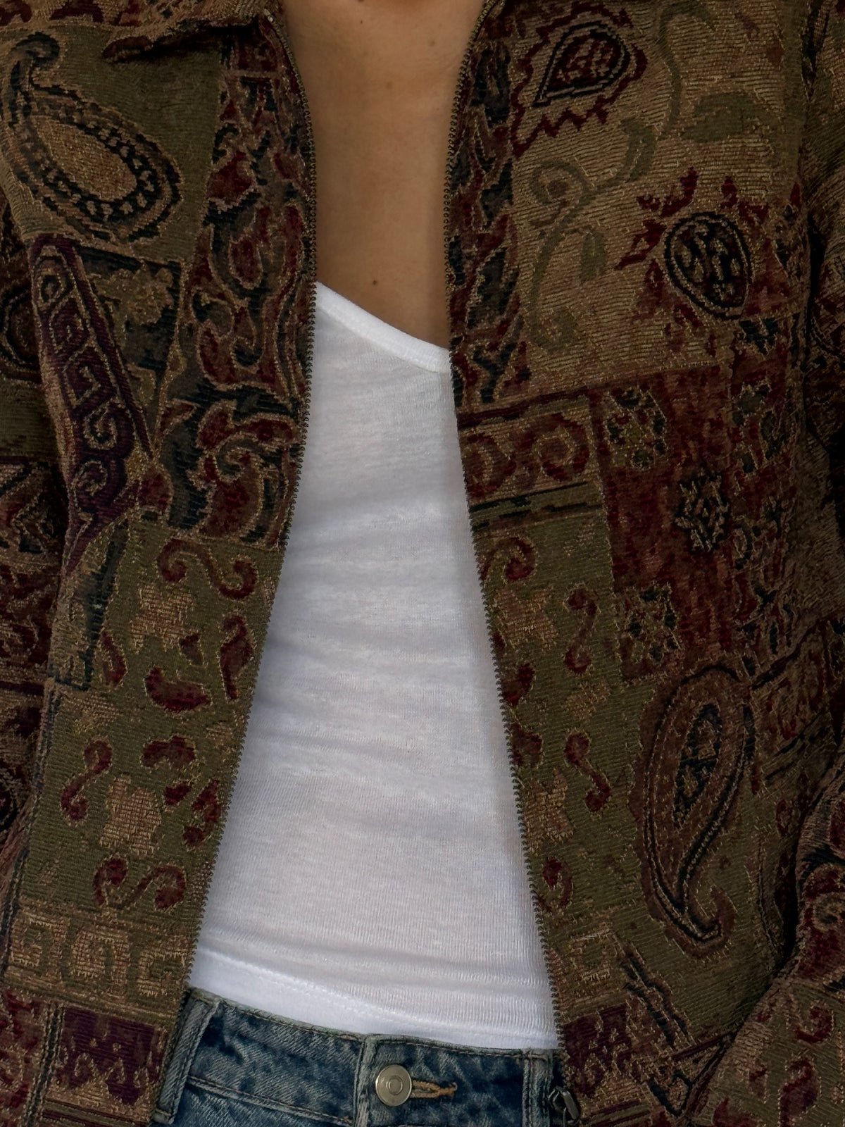 Vintage tapestry paisley jacket open front detail