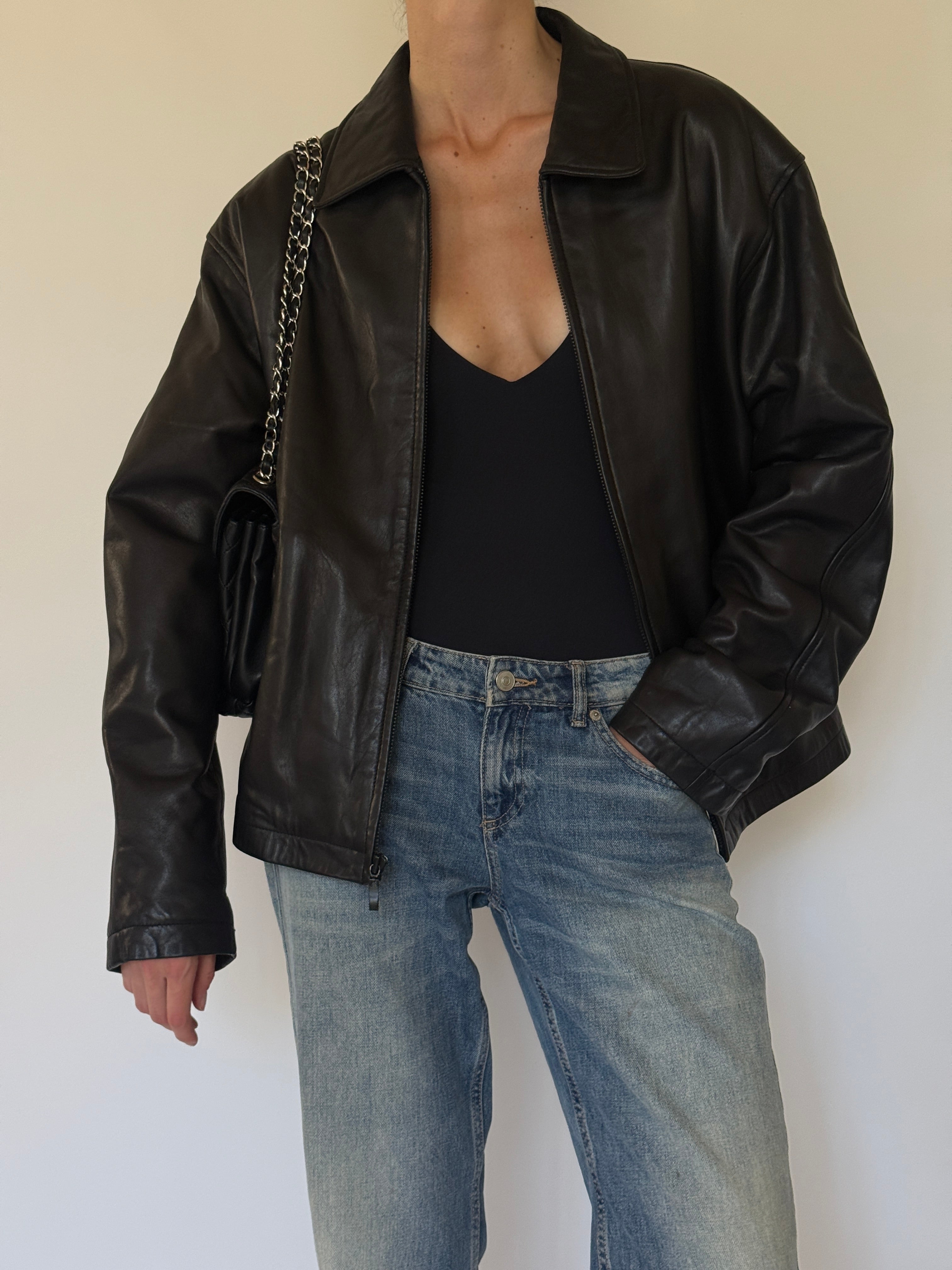 Vintage front zip and collar detail