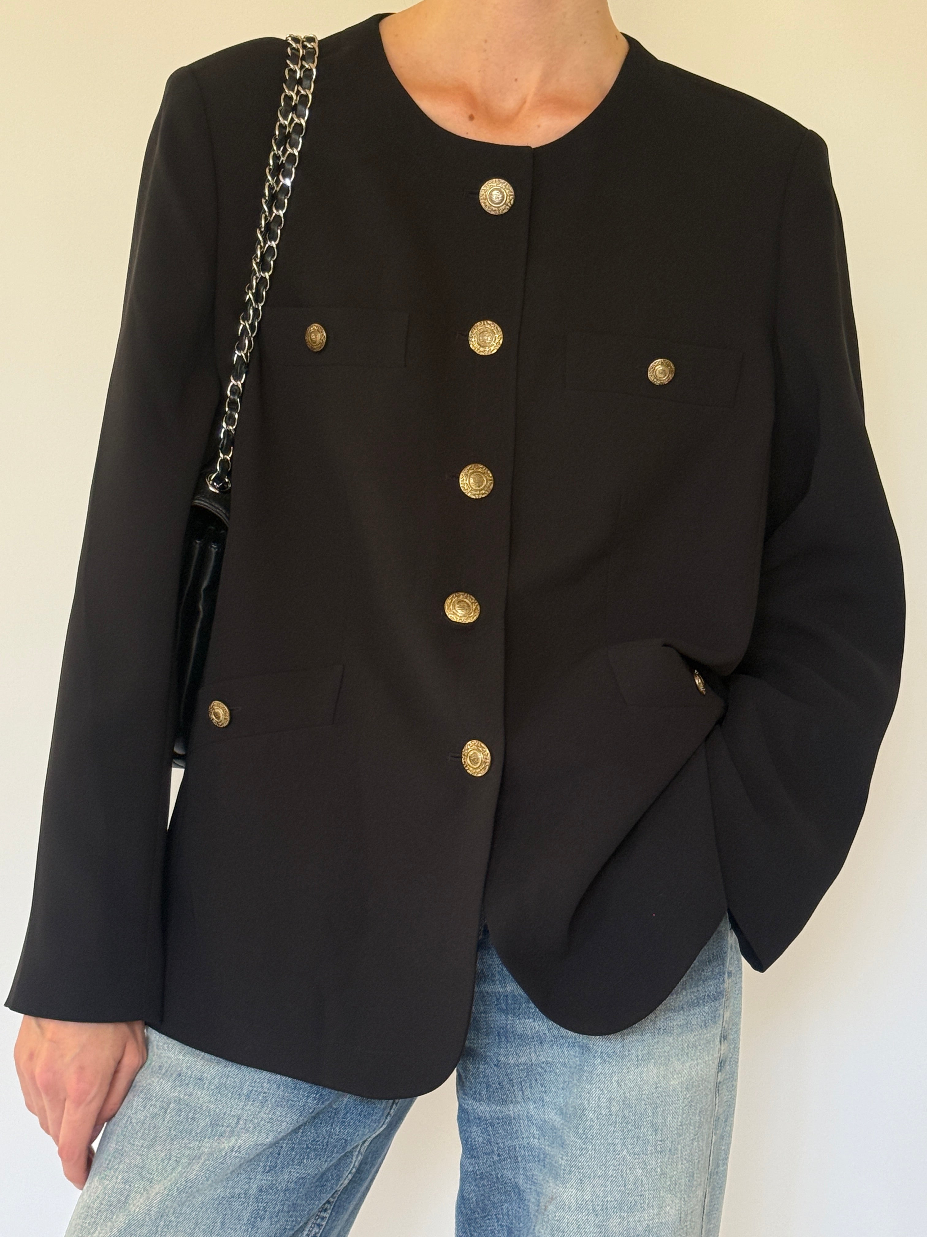 Vintage collarless neckline detail