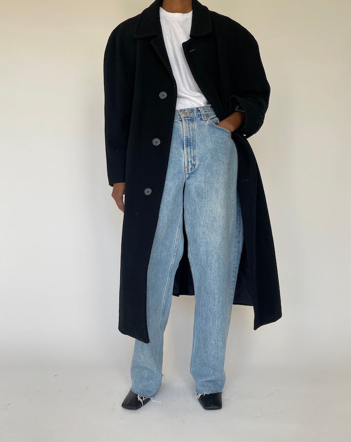 VINTAGE BLACK COAT 4112
