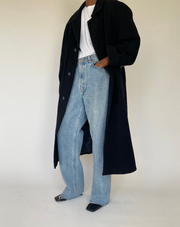 VINTAGE BLACK COAT 4112