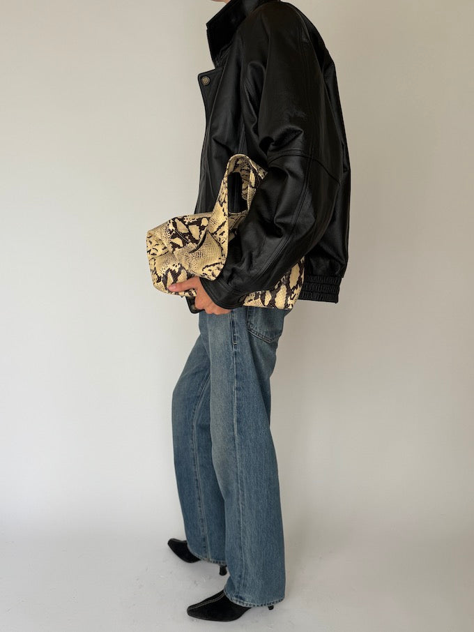 Vintage Bomber-Like Leather Jacket Black 6523