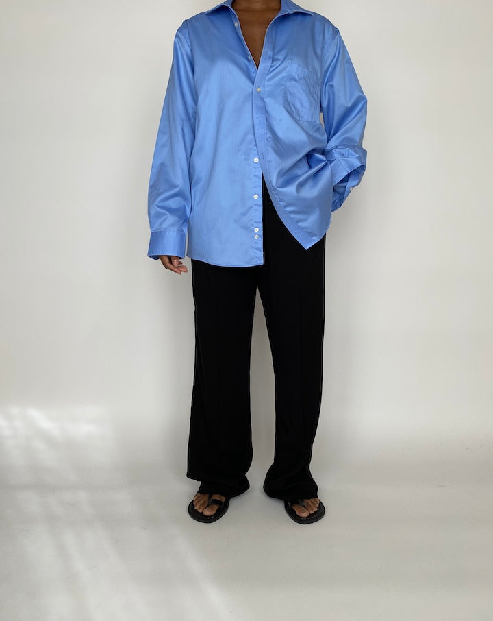 VINTAGE OVERSIZED BLUE BUTTON DOWN SHIRT 2005