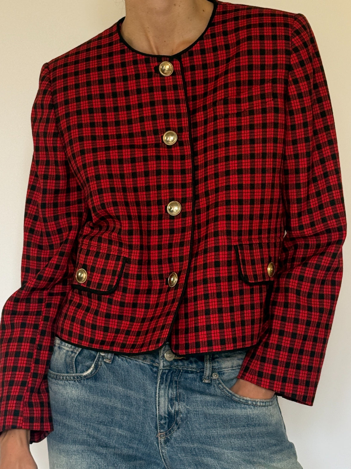 Vintage plaid blazer red and black fabric close-up