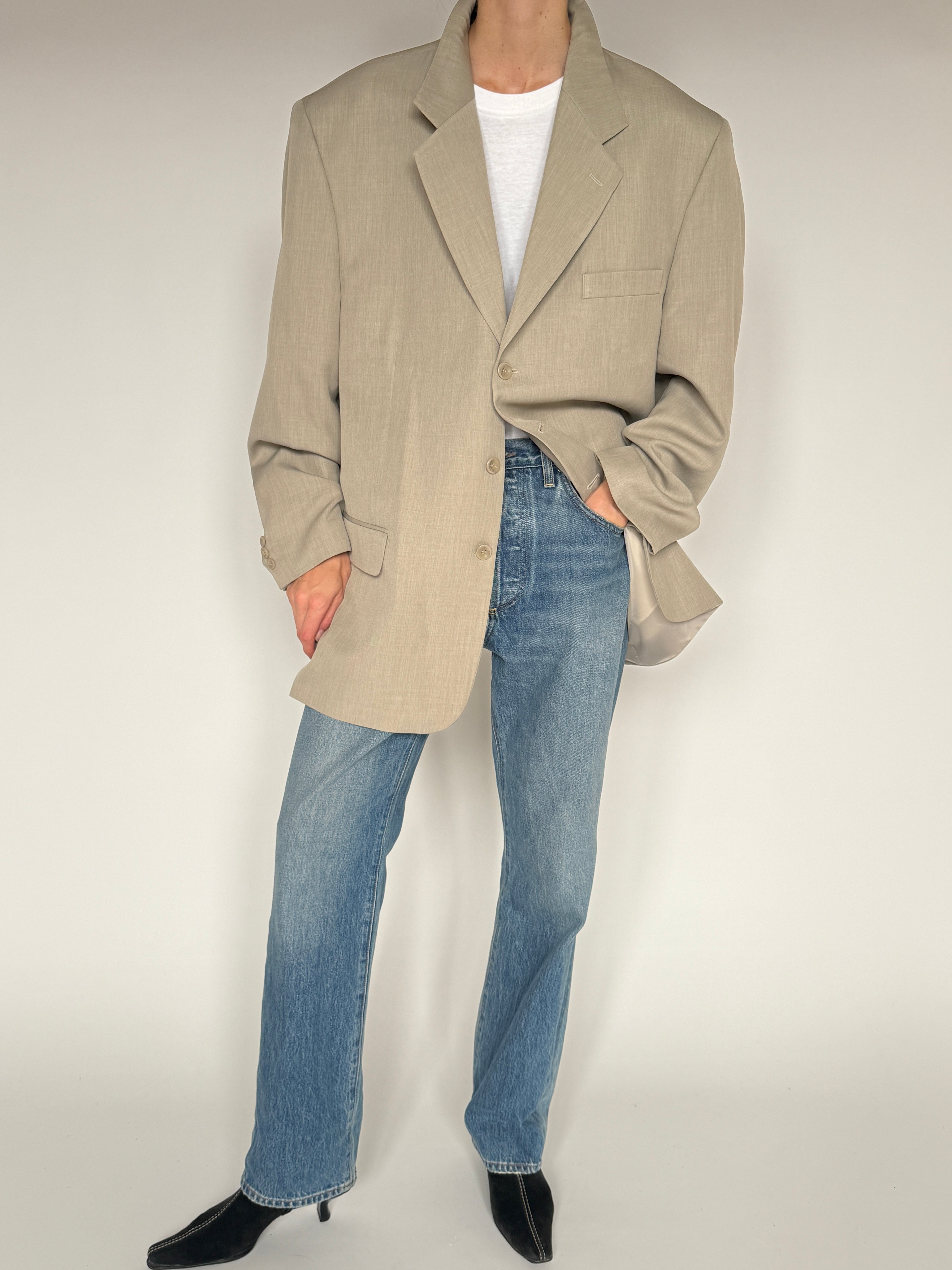 Vintage oversized single-breasted blazer beige front view