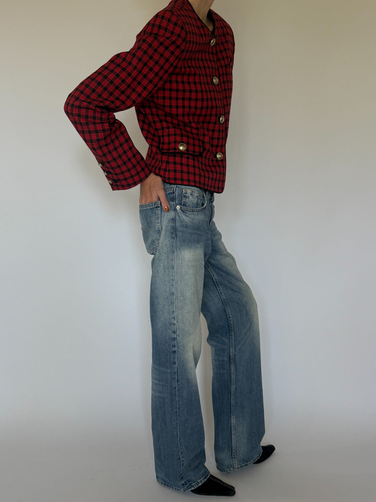 Vintage plaid collarless blazer red and black side profile