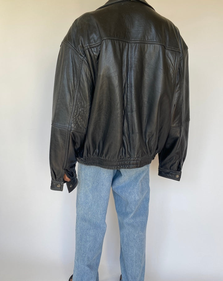 VINTAGE BLACK LEATHER JACKET 3209