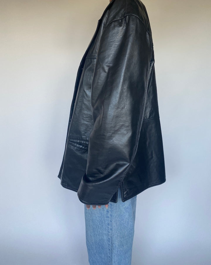 VINTAGE OVERSIZED BLACK LEATHER JACKET 3624