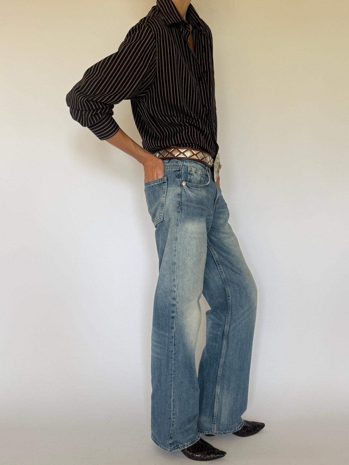 Vintage striped shirt brown sleeve detail
