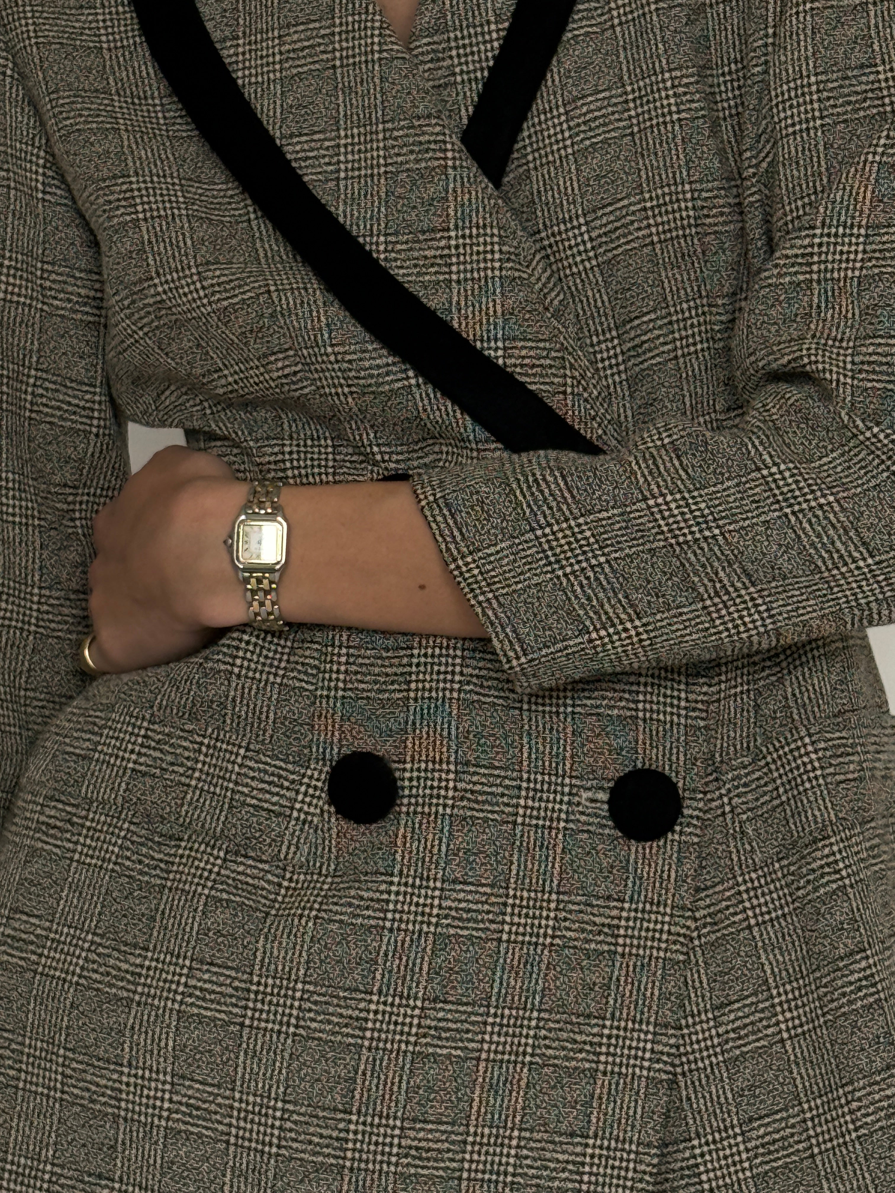 Vintage double-breasted plaid blazer button detail