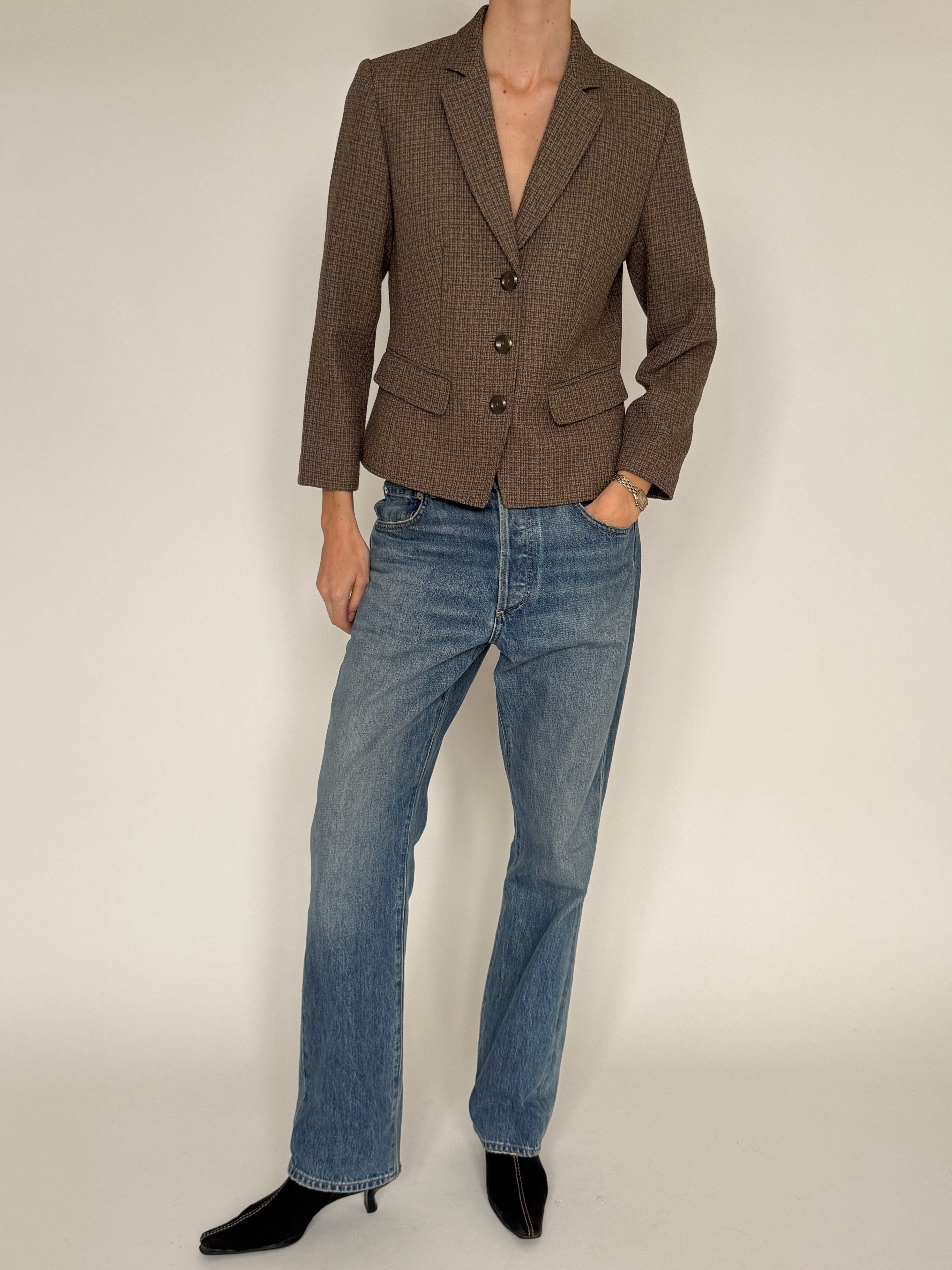Vintage brown textured blazer lapel detail