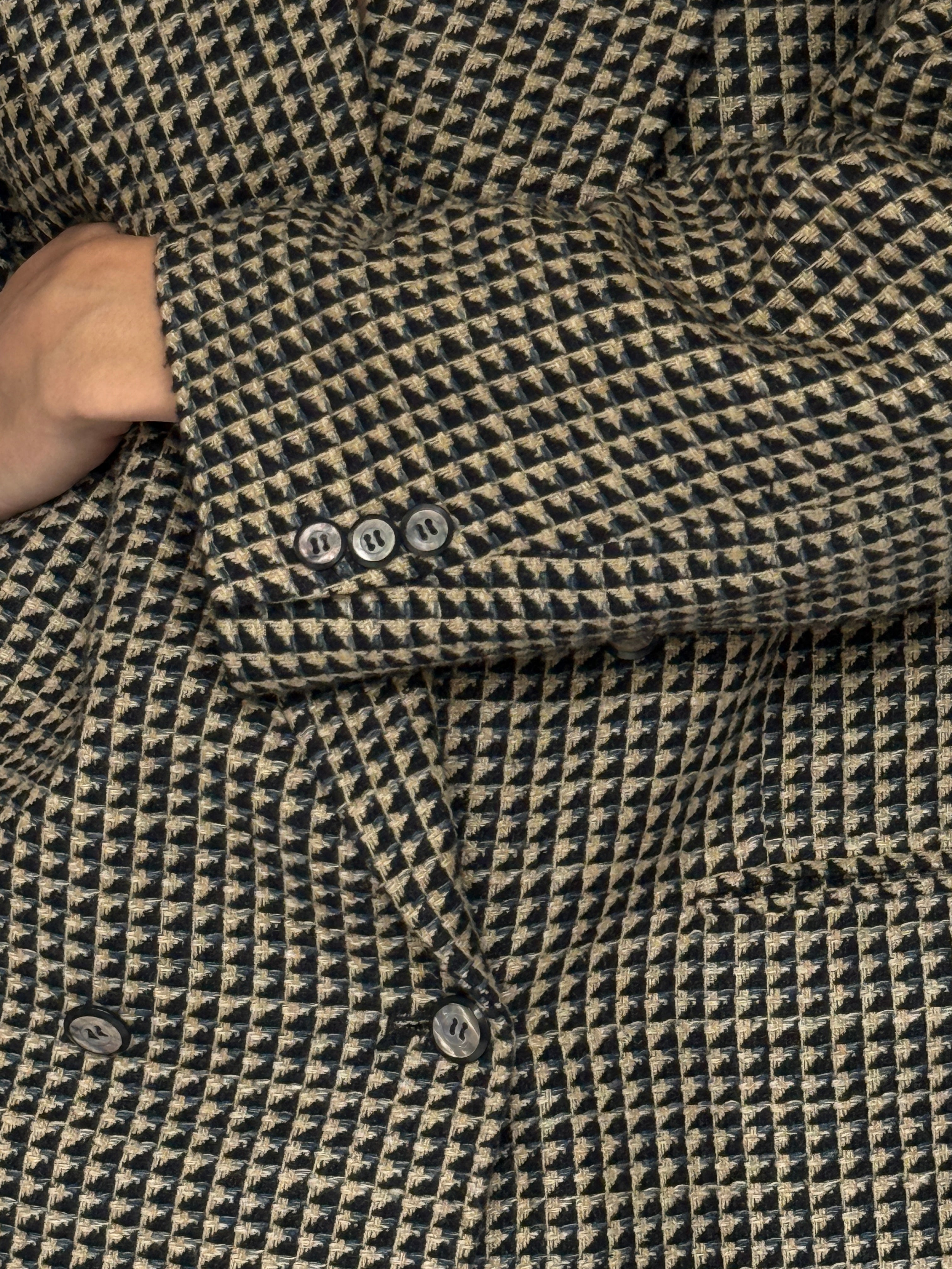 Vintage patterned blazer sleeve detail