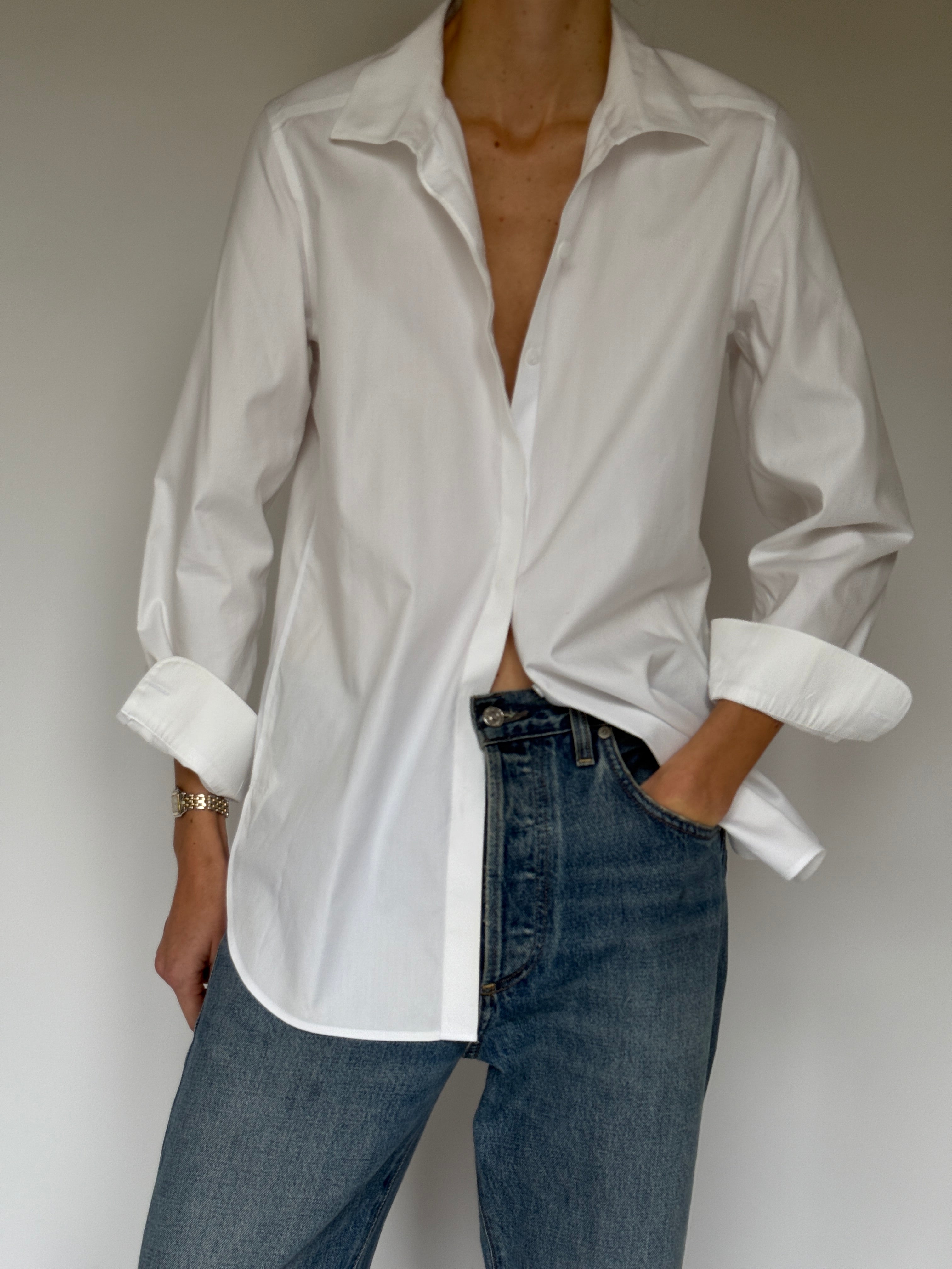 Vintage Crisp White Button-Up Shirt 7078