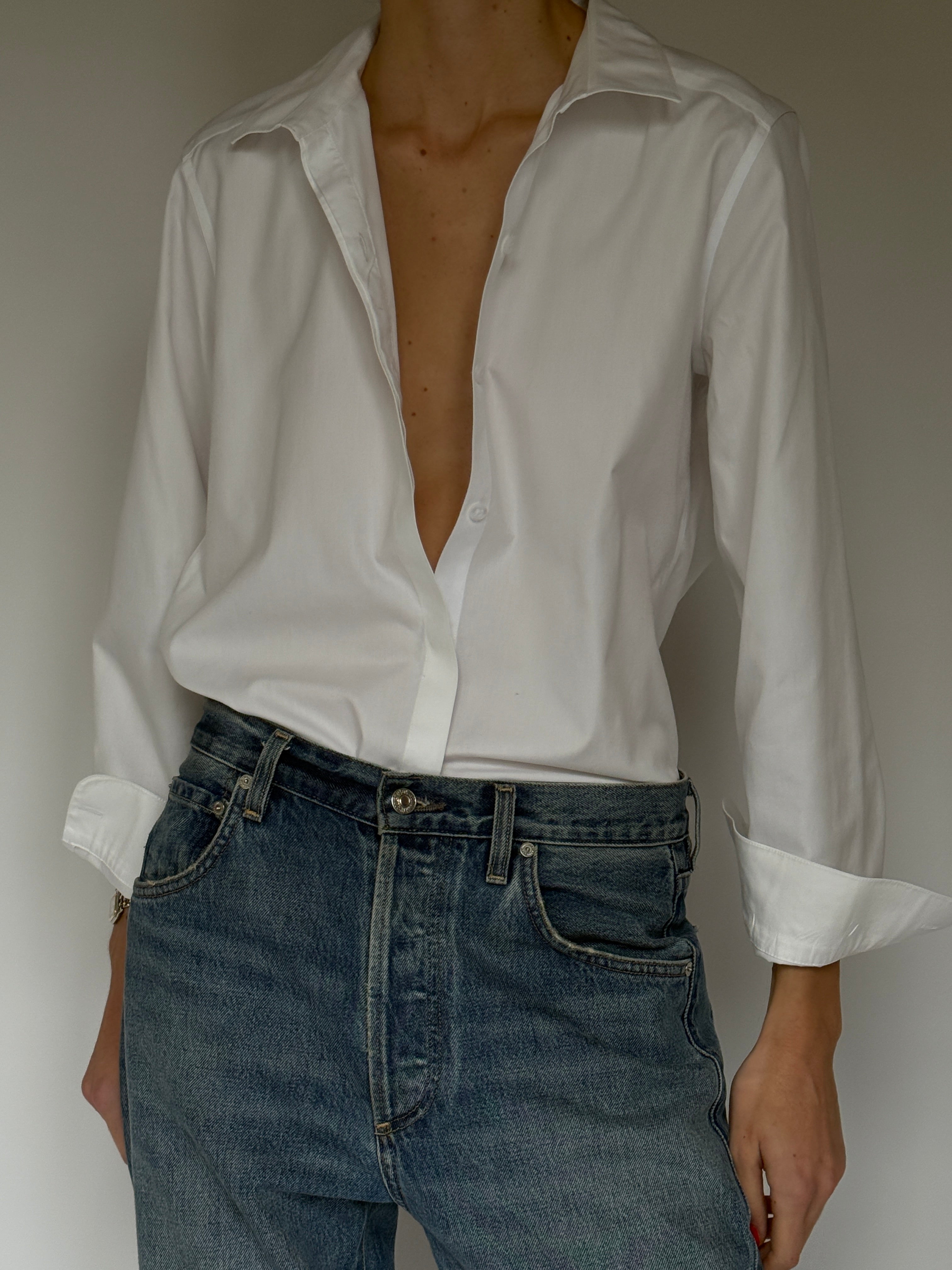 Vintage Crisp White Button-Up Shirt 7078