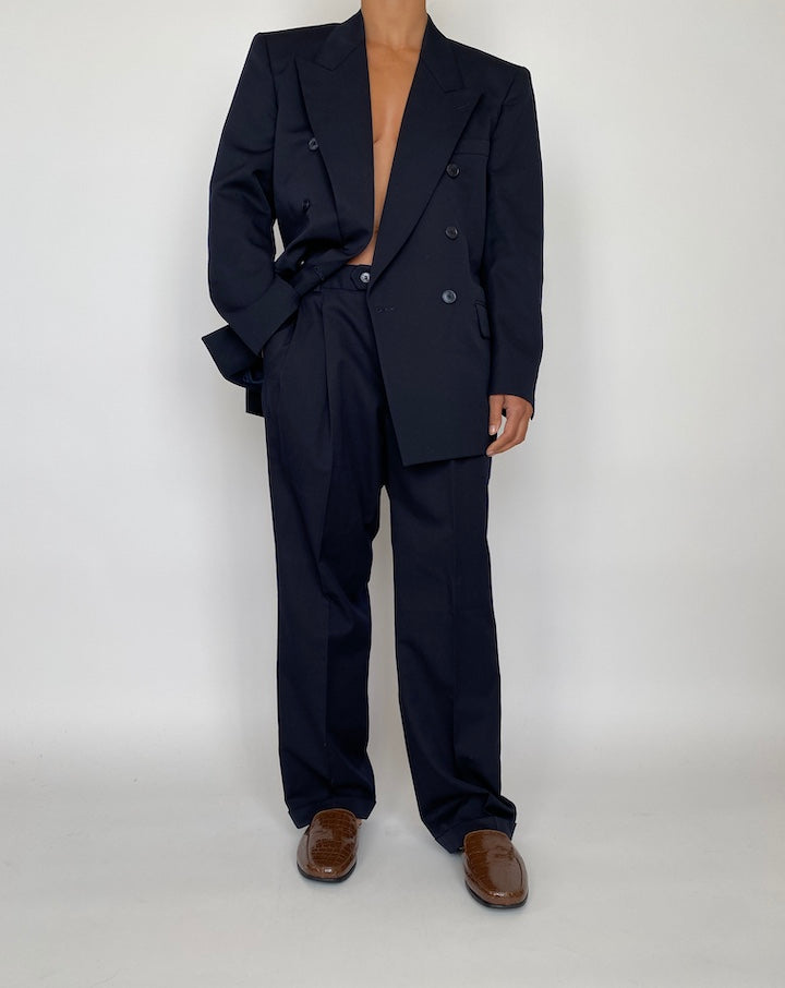 VINTAGE SUIT 2075