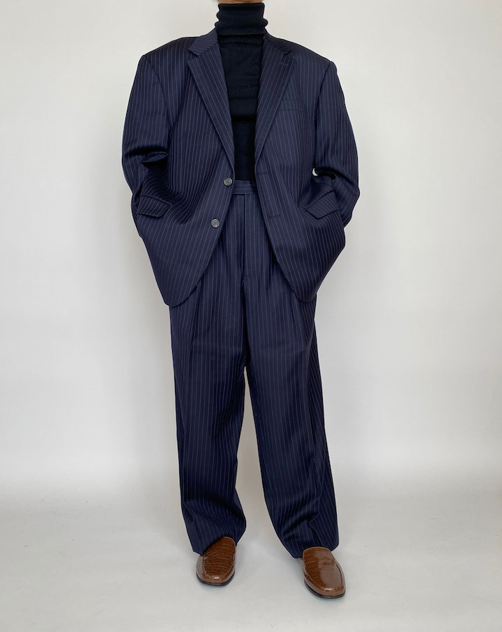 VINTAGE OVERSIZED PINSTRIPED NAVY RALPH LAUREN SUIT 2082