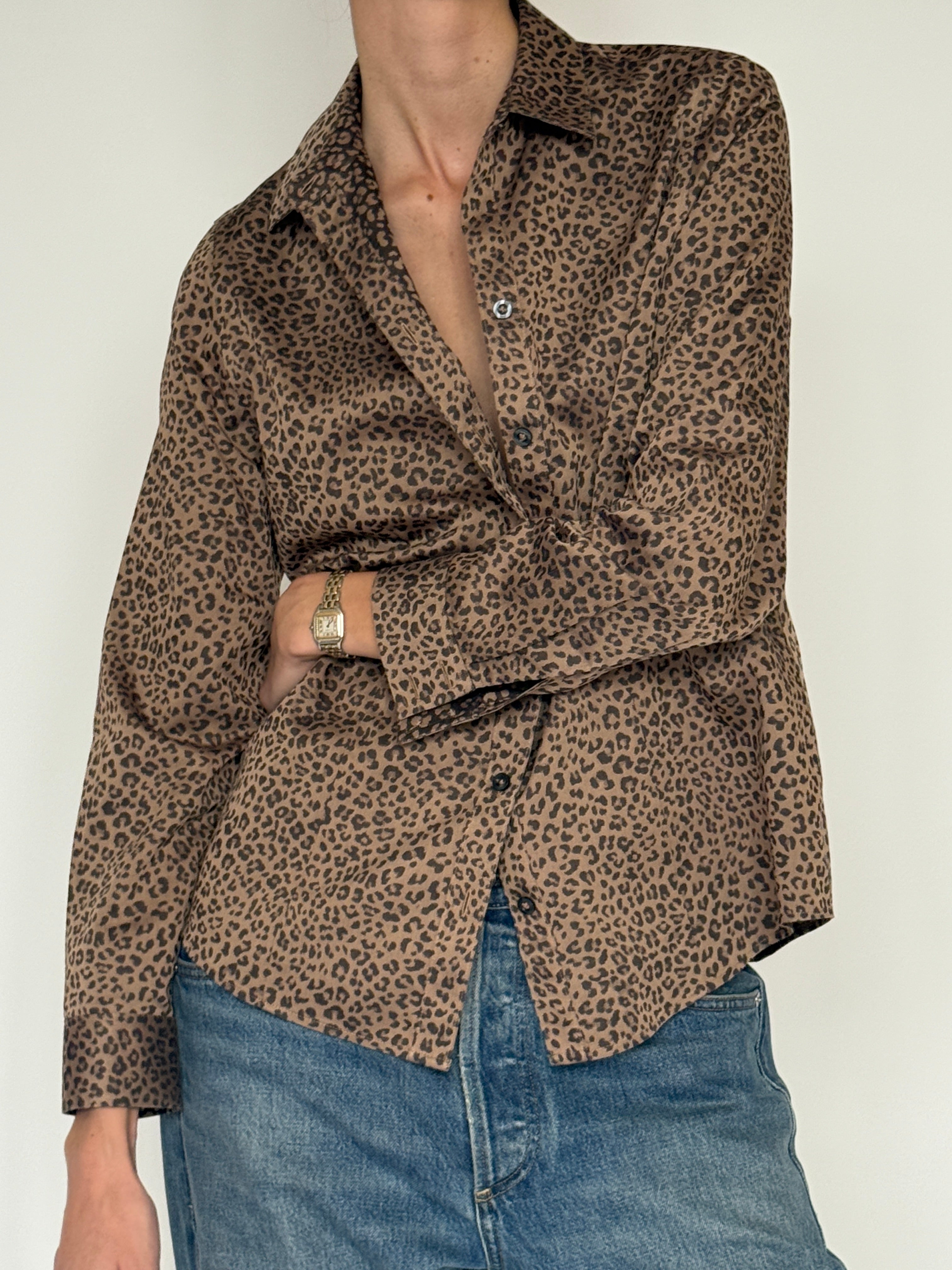 Vintage leopard print shirt sleeve cuff detail