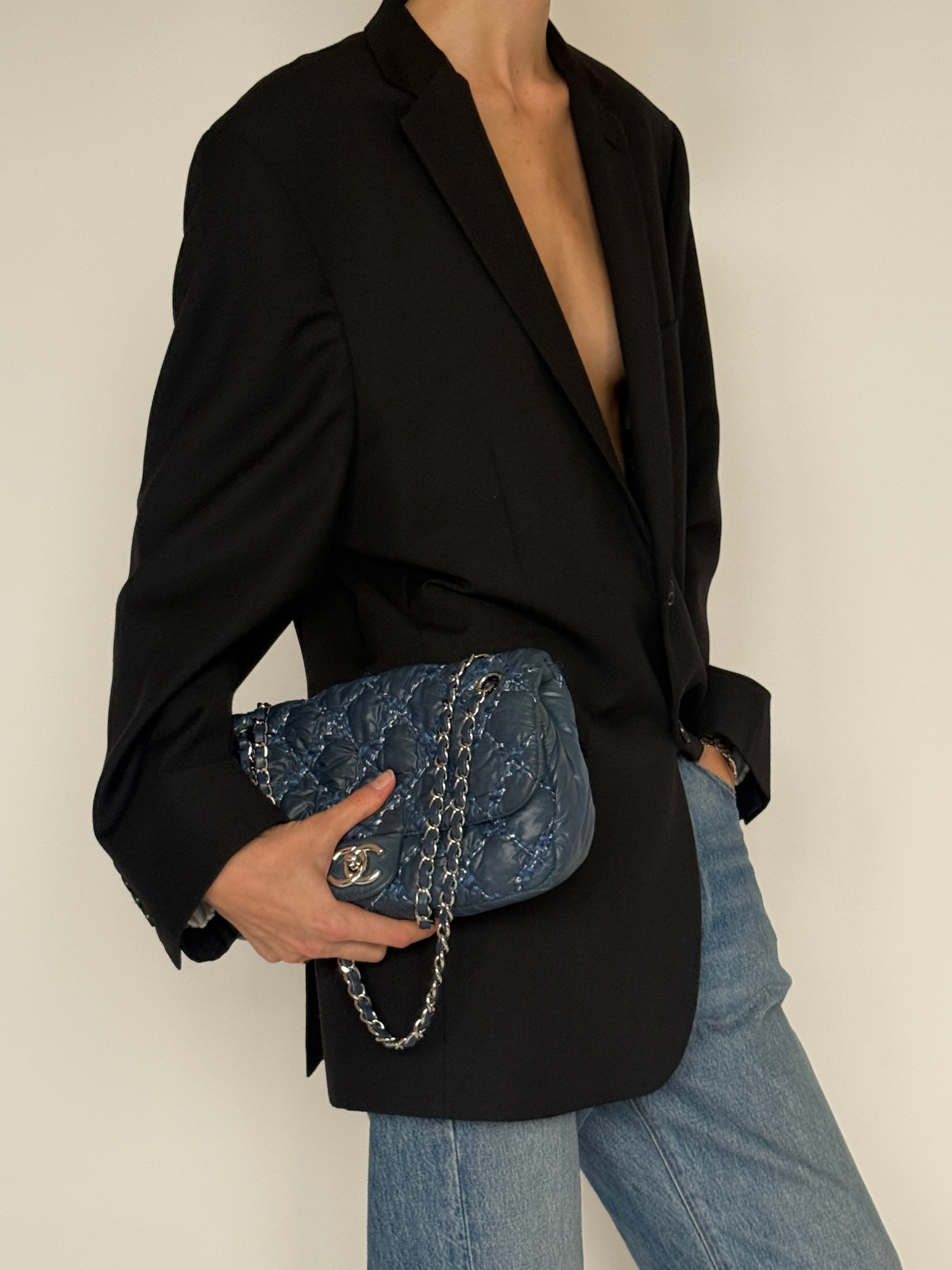Vintage black oversized blazer black side view