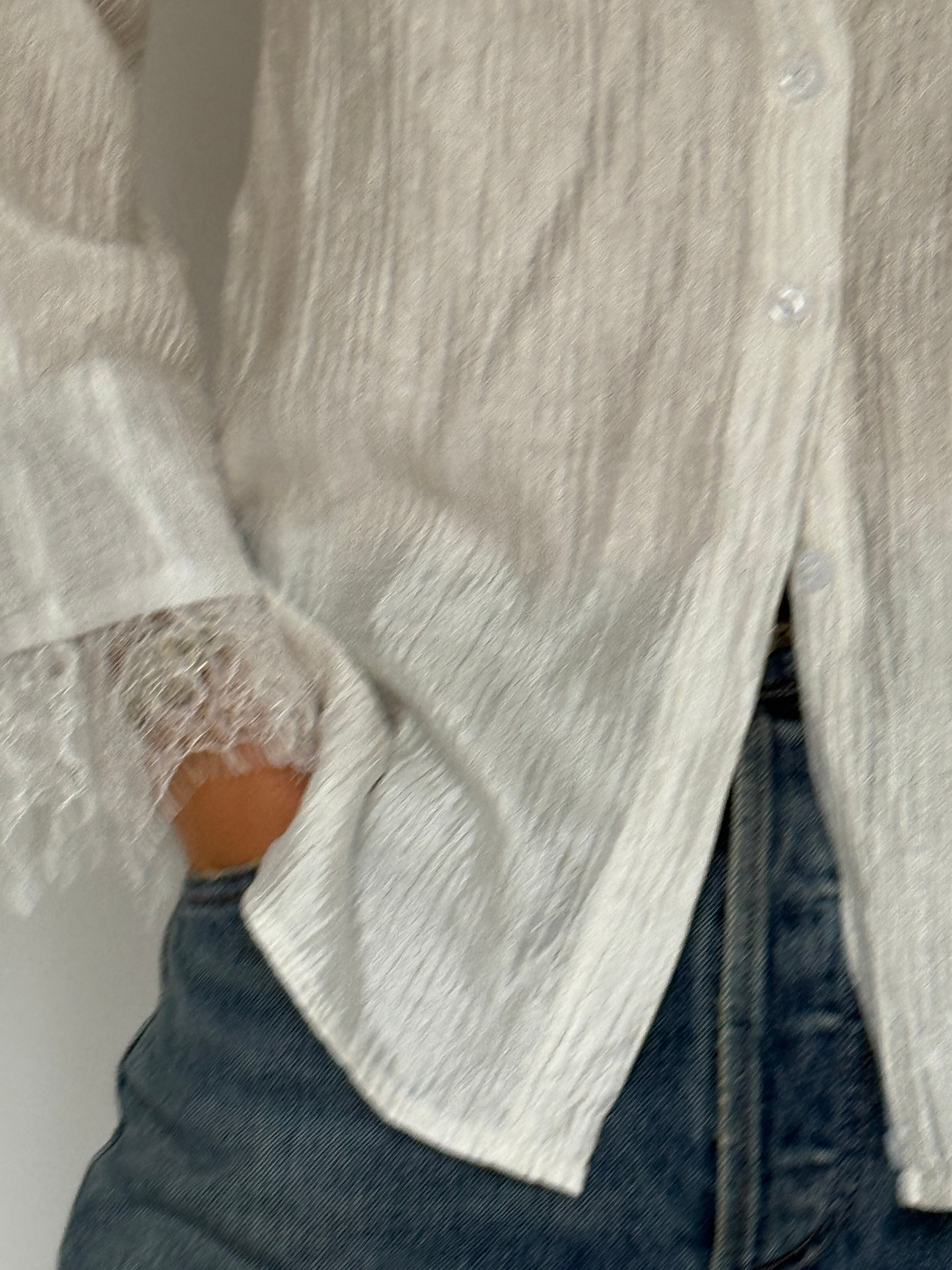 Vintage White Crinkled Lace-Trim Blouse 7086