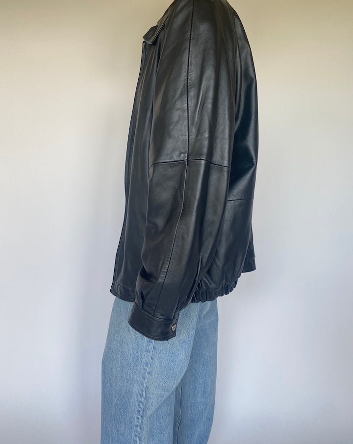 VINTAGE BLACK OVERSIZED LEATHER JACKET 3674