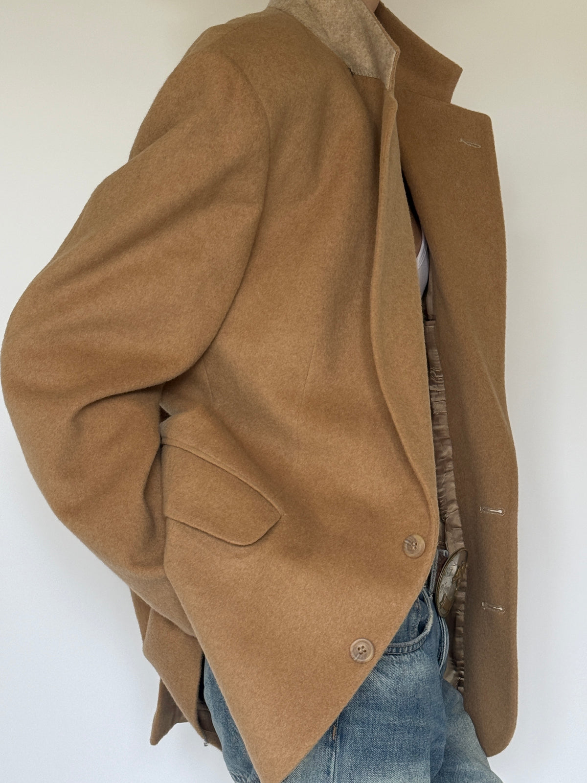 Vintage oversized camel wool blazer side view