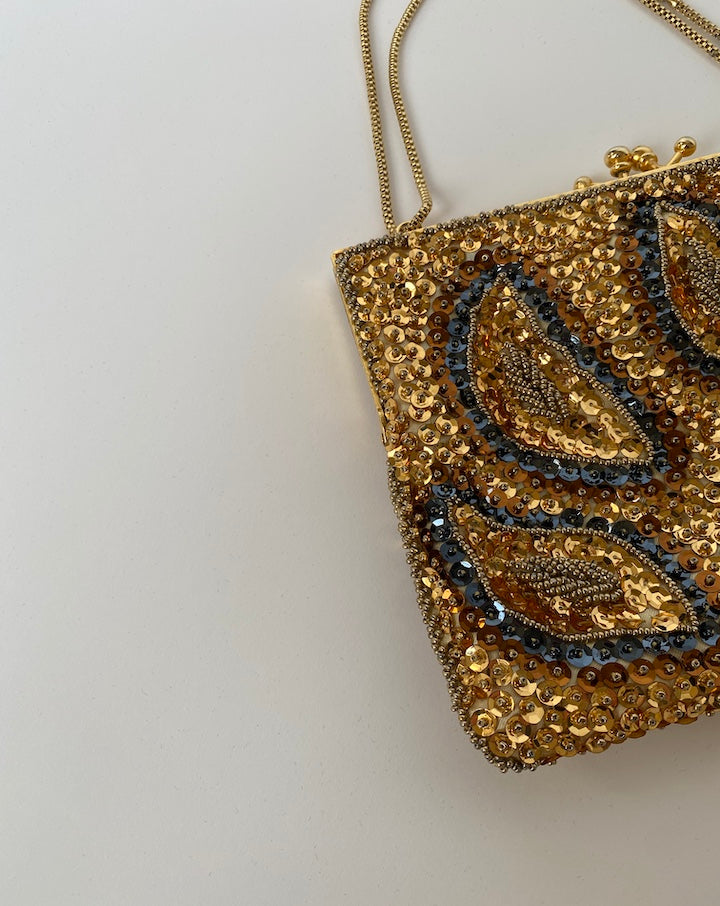 VINTAGE SMALL GOLD SEQUIN PURSE