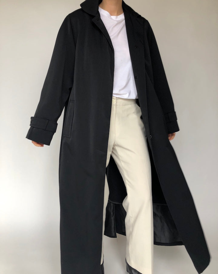 VINTAGE OVERSIZED BLACK COAT 050