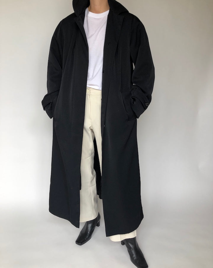 VINTAGE OVERSIZED BLACK COAT 050