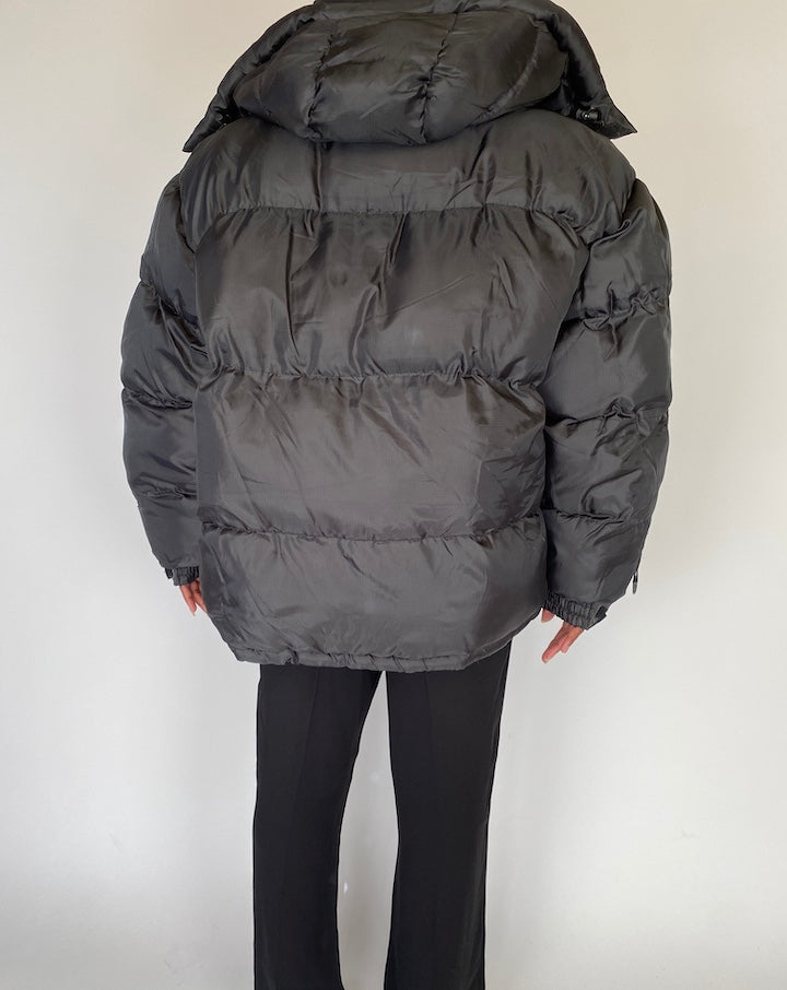 VINTAGE BLACK PUFFER JACKET 2110