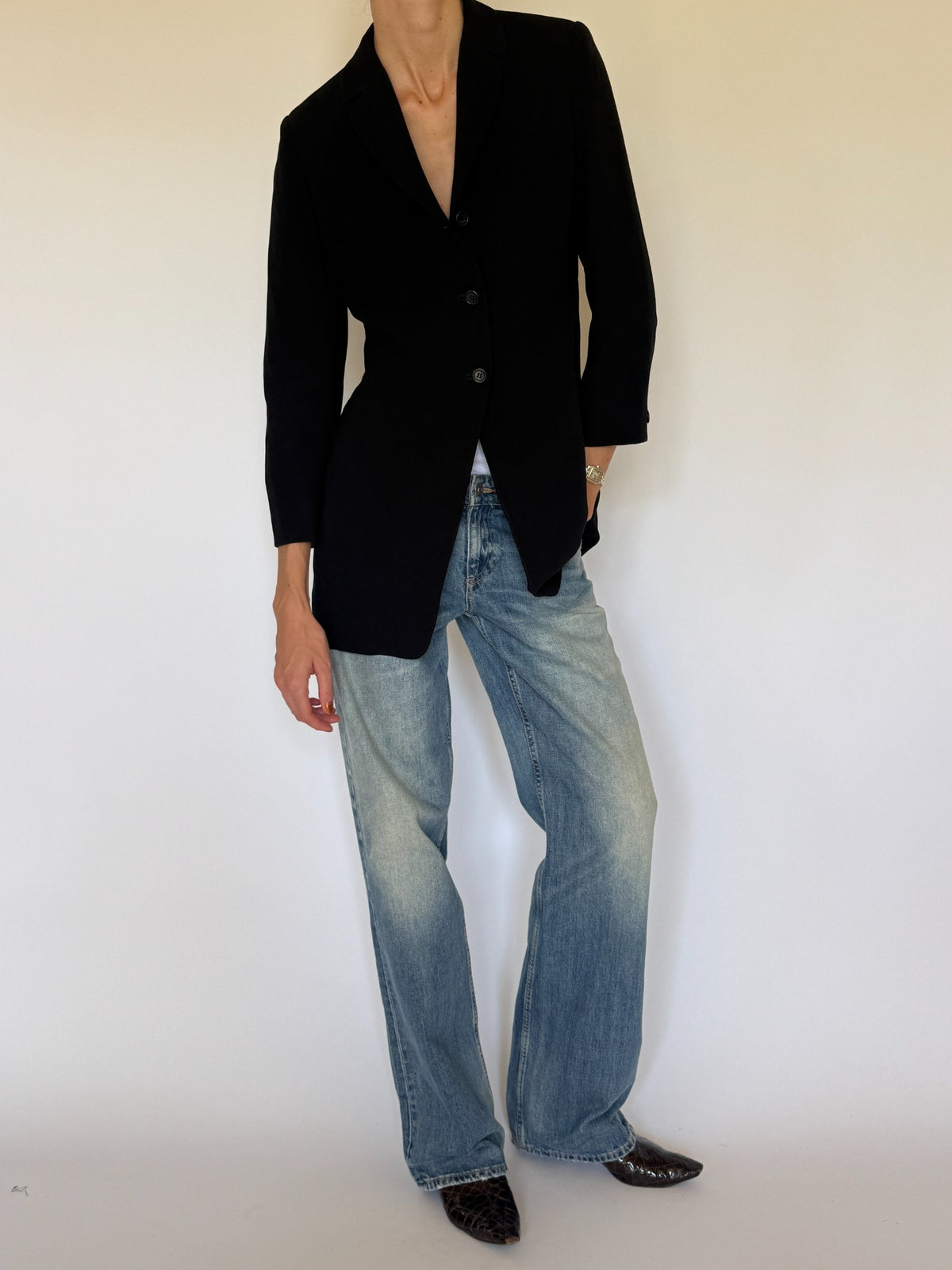 Vintage fitted blazer black front view