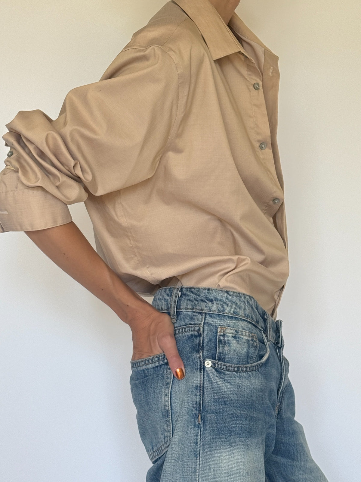 Vintage beige oversized shirt side detail