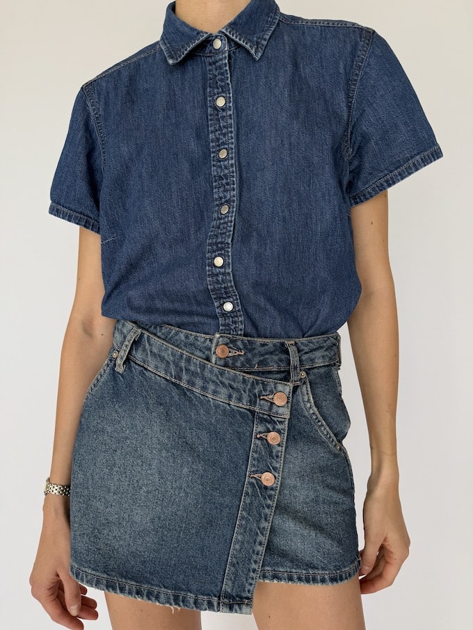 VINTAGE TOMMY HILFIGER SHORT SLEEVE DENIM TOP 6023