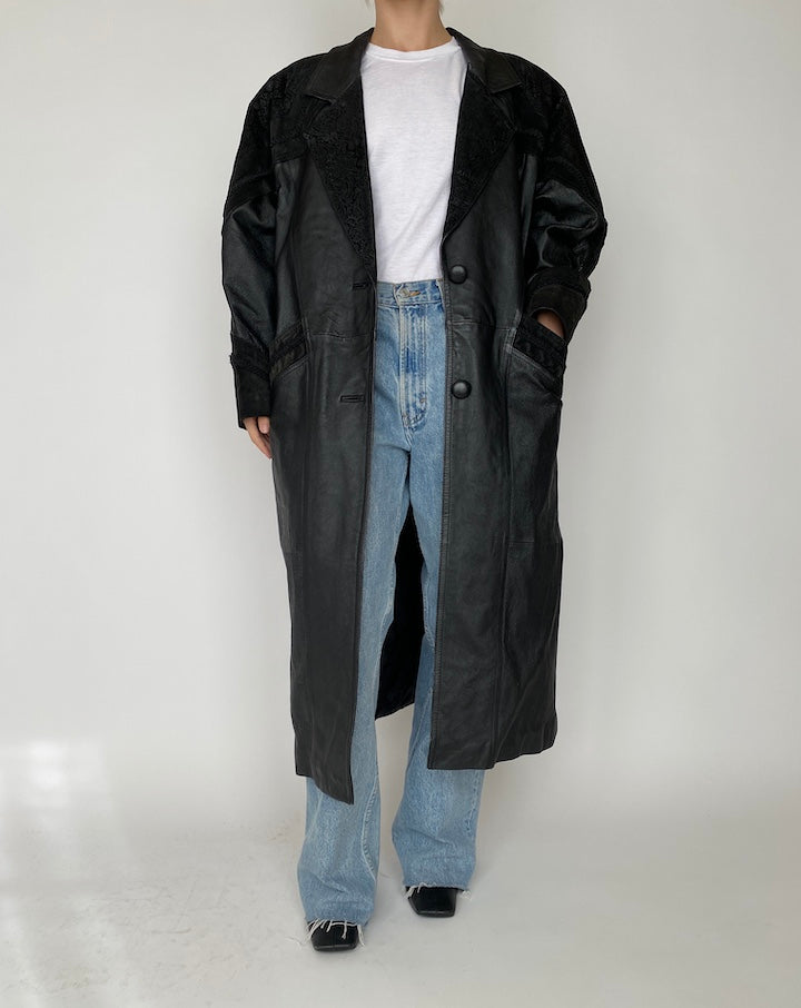 VINTAGE LONG BLACK LEATHER COAT 4182