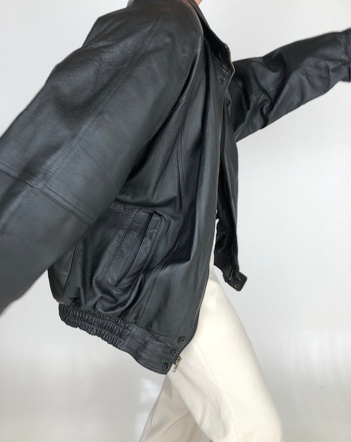 VINTAGE OVERSIZED BOXY BLACK LEATHER JACKET 261