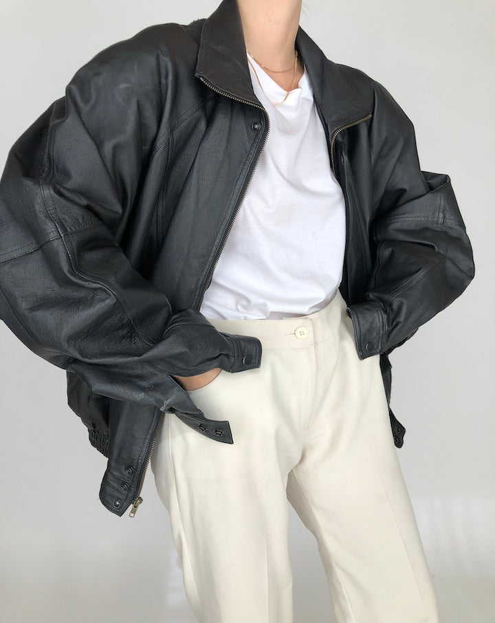 VINTAGE OVERSIZED BOXY BLACK LEATHER JACKET 261