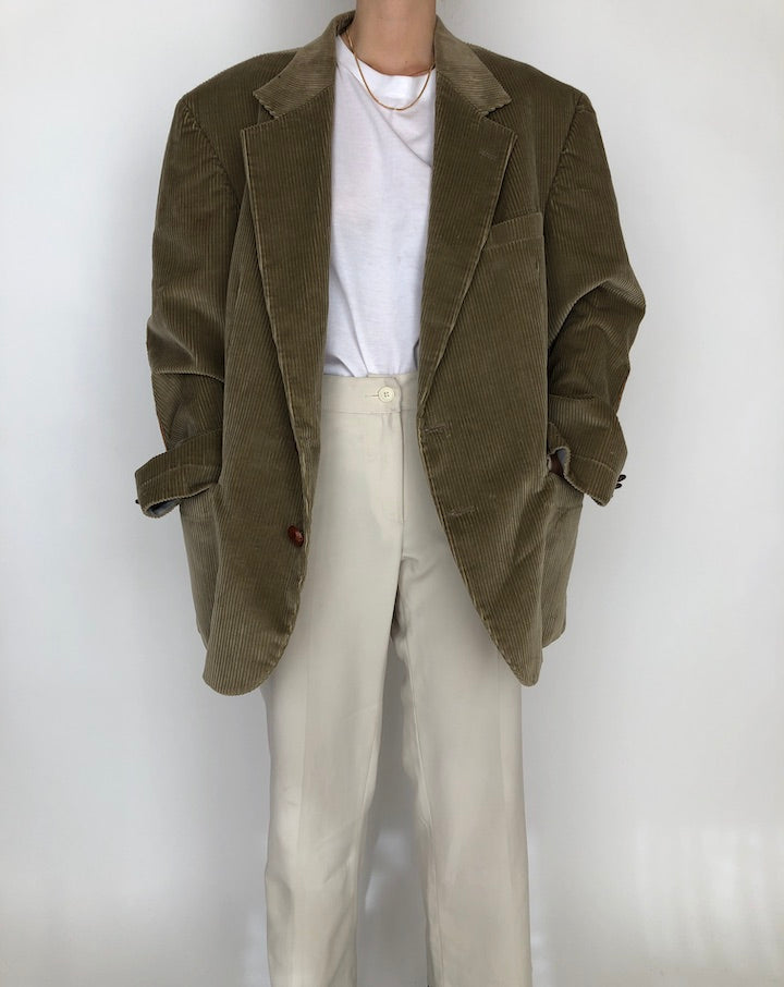 VINTAGE BEAUTIFUL OVERSIZED CORDUROY BLAZER 262