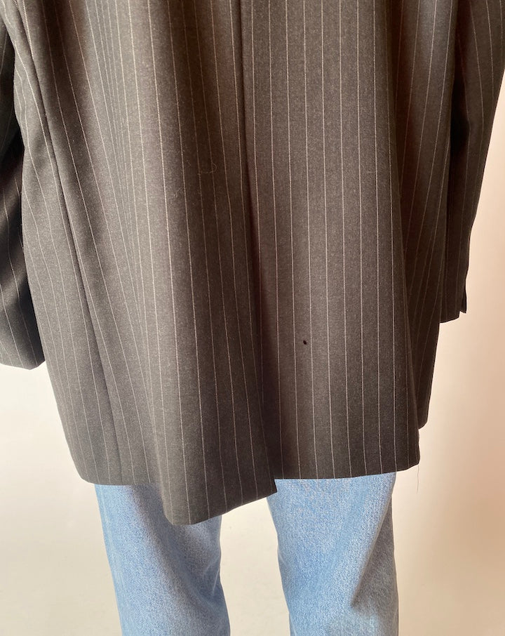 VINTAGE DARK GREY PINSTRIPED BLAZER 4205