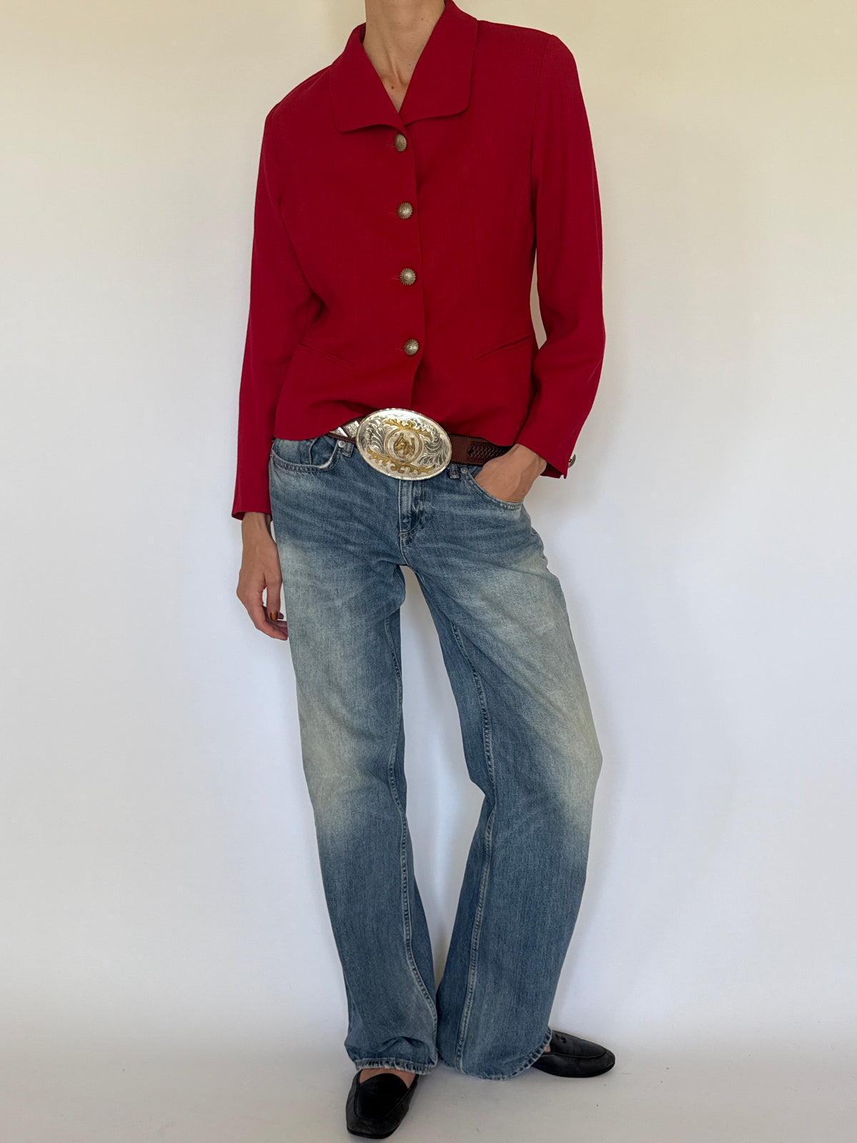 Vintage red blazer rounded collar detail