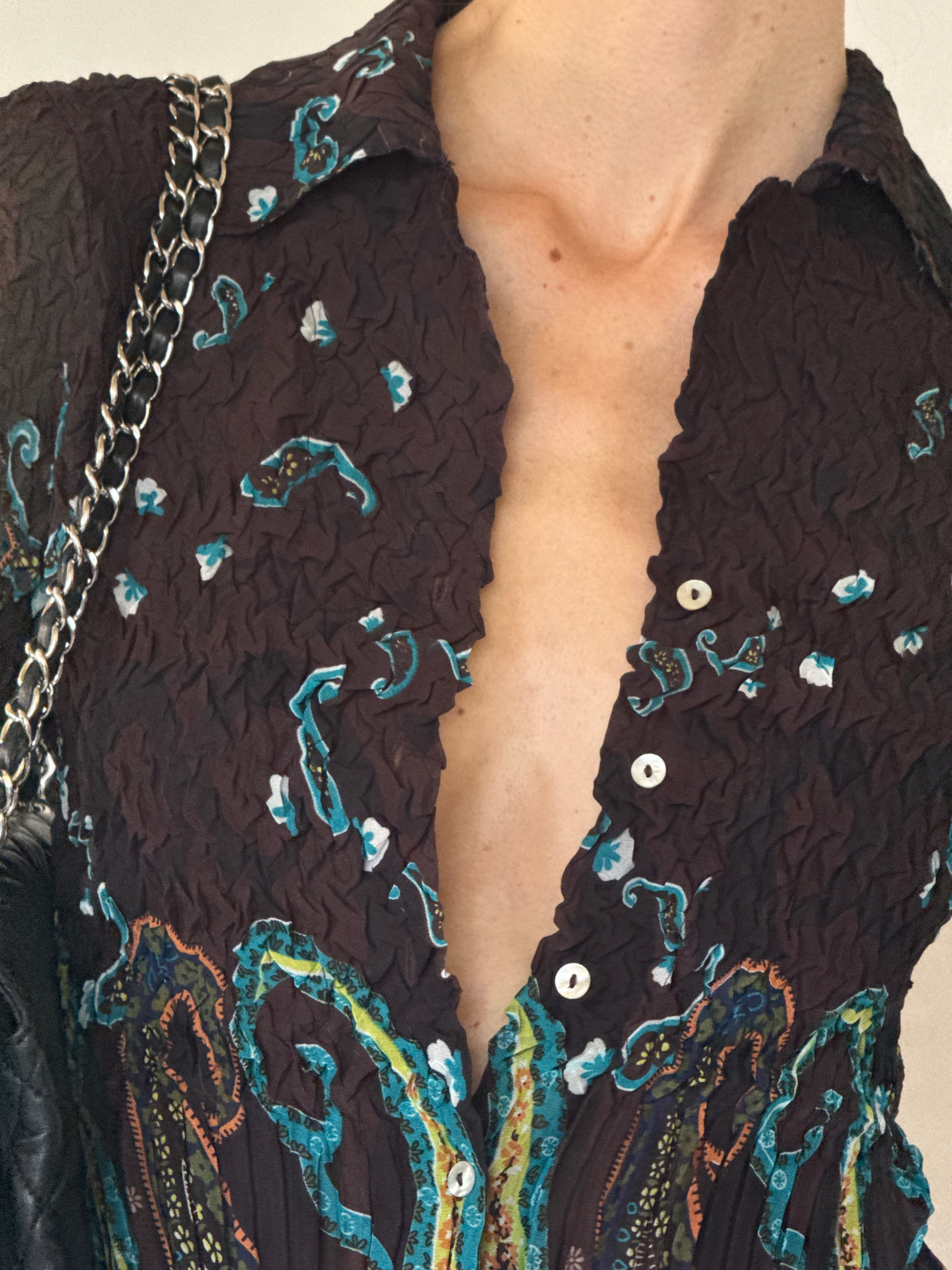 Vintage shell button detail